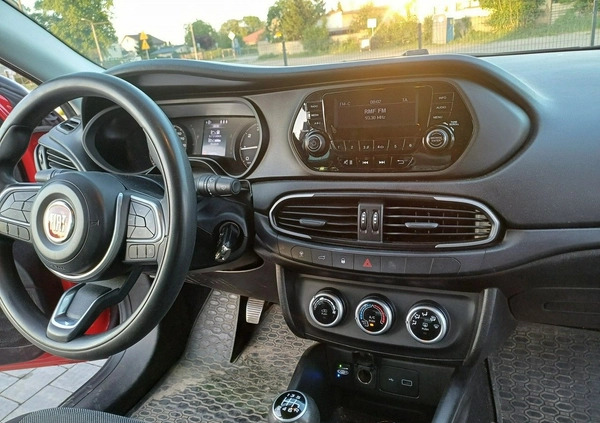 Fiat Tipo cena 36900 przebieg: 135000, rok produkcji 2021 z Rumia małe 106